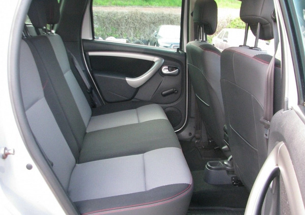 Dacia Duster cena 25900 przebieg: 142947, rok produkcji 2013 z Bytom Odrzański małe 631